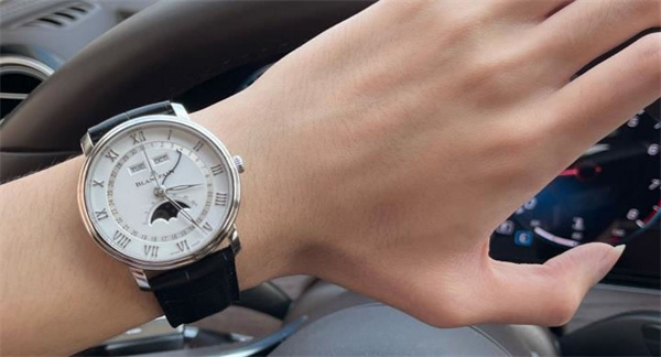 宝珀保养后每日快6秒(图) 宝珀保养后每日快6秒(图)