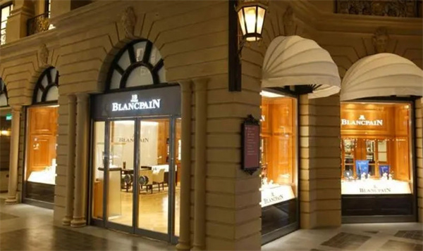 宝珀手表表带太紧处理技巧推荐(图) 宝珀手表表带太紧处理技巧推荐(图)