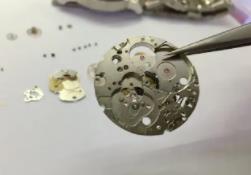 宝珀维修服务中心-更换配件